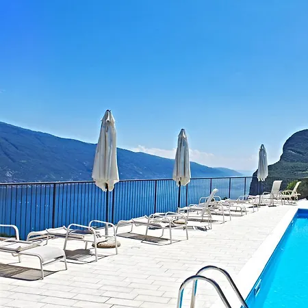 Апартаменты La Quiete 23 View By Gardadomusmea *